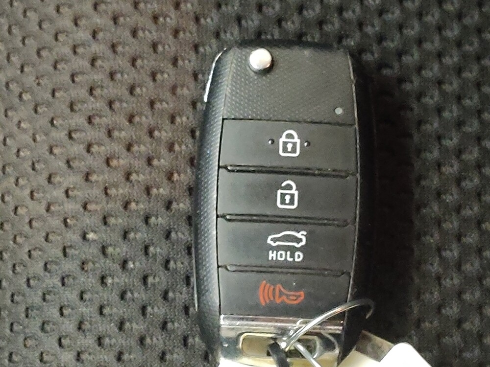 2020 Kia Optima in Fort Worth, TX 76116 - 18113751 32