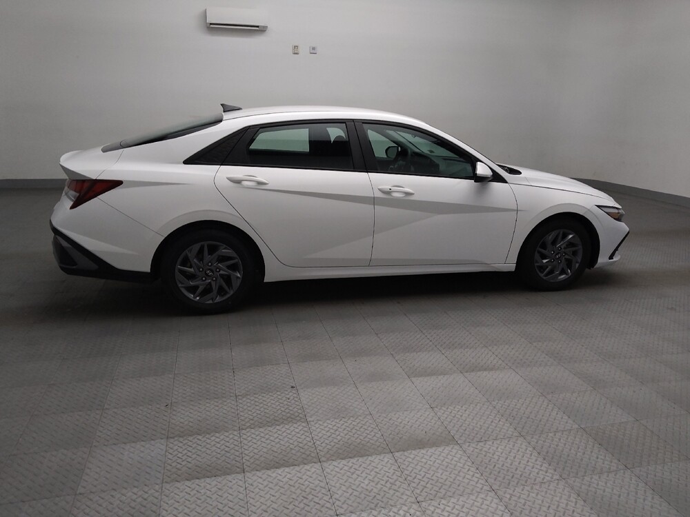 2024 Hyundai Elantra in Arlington, TX 76011 - 18113756 10