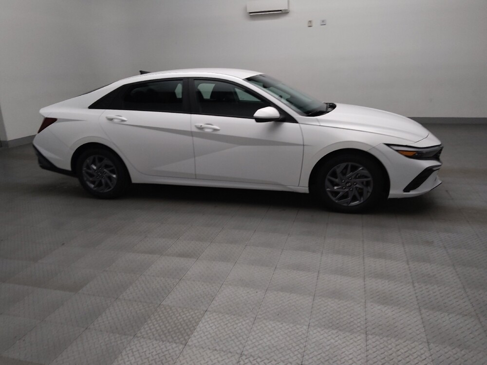 2024 Hyundai Elantra in Arlington, TX 76011 - 18113756 11