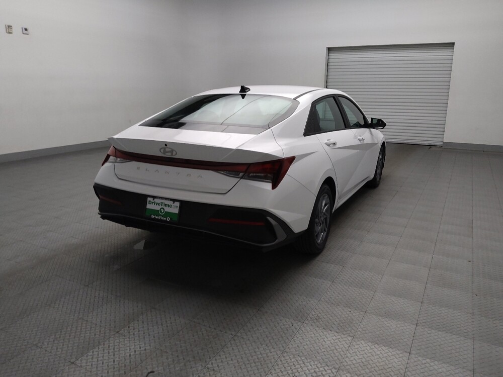 2024 Hyundai Elantra in Arlington, TX 76011 - 18113756 9