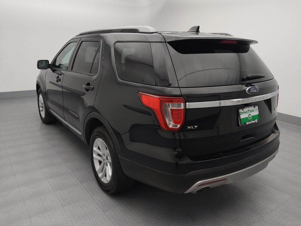 2017 Ford Explorer in St. Louis, MO 63125 - 18113766 5