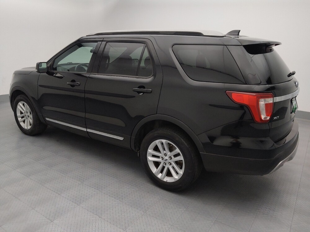 2017 Ford Explorer in St. Louis, MO 63125 - 18113766 3