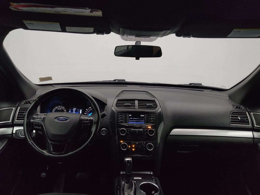 2017 Ford Explorer in St. Louis, MO 63125 - 18113766 22