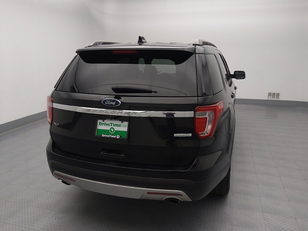 2017 Ford Explorer in St. Louis, MO 63125 - 18113766 7