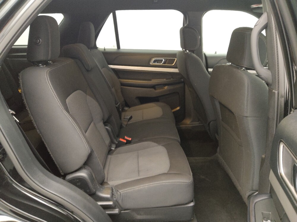 2017 Ford Explorer in St. Louis, MO 63125 - 18113766 19