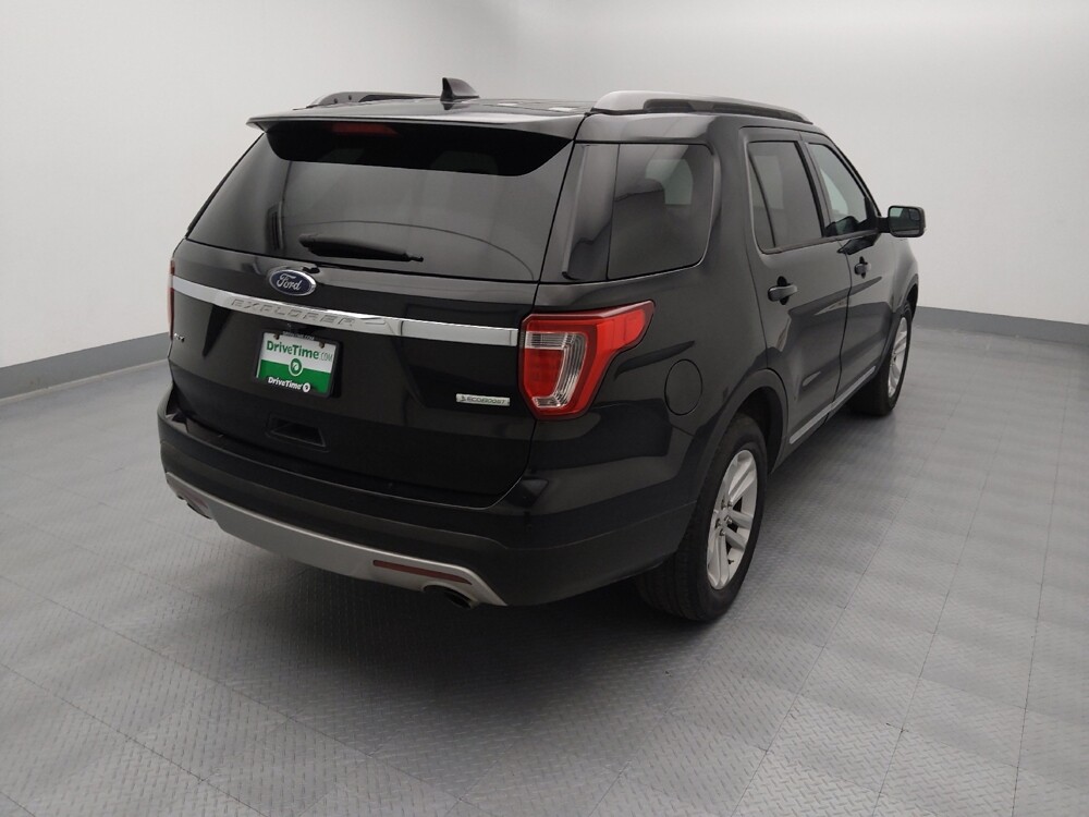 2017 Ford Explorer in St. Louis, MO 63125 - 18113766 9