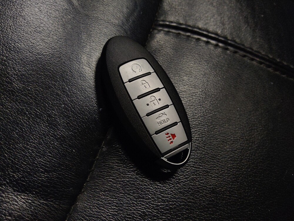 2016 Nissan Pathfinder in Phoenix, AZ 85022 - 18113767 32