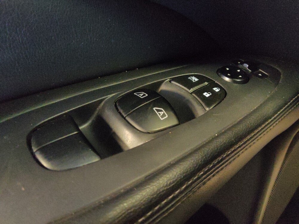 2016 Nissan Pathfinder in Phoenix, AZ 85022 - 18113767 27