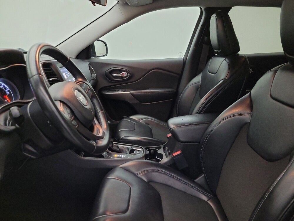 2019 Jeep Cherokee in Glendale, AZ 85301 - 18113772 17