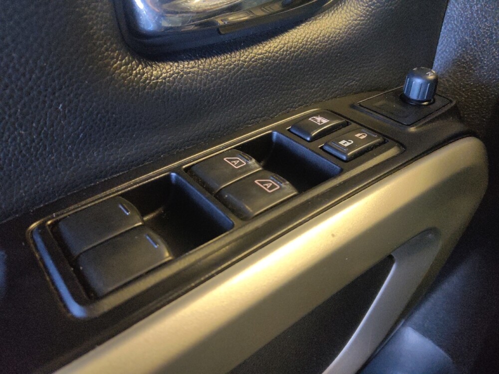 2019 Nissan Titan in Albuquerque, NM 87123 - 18113775 27