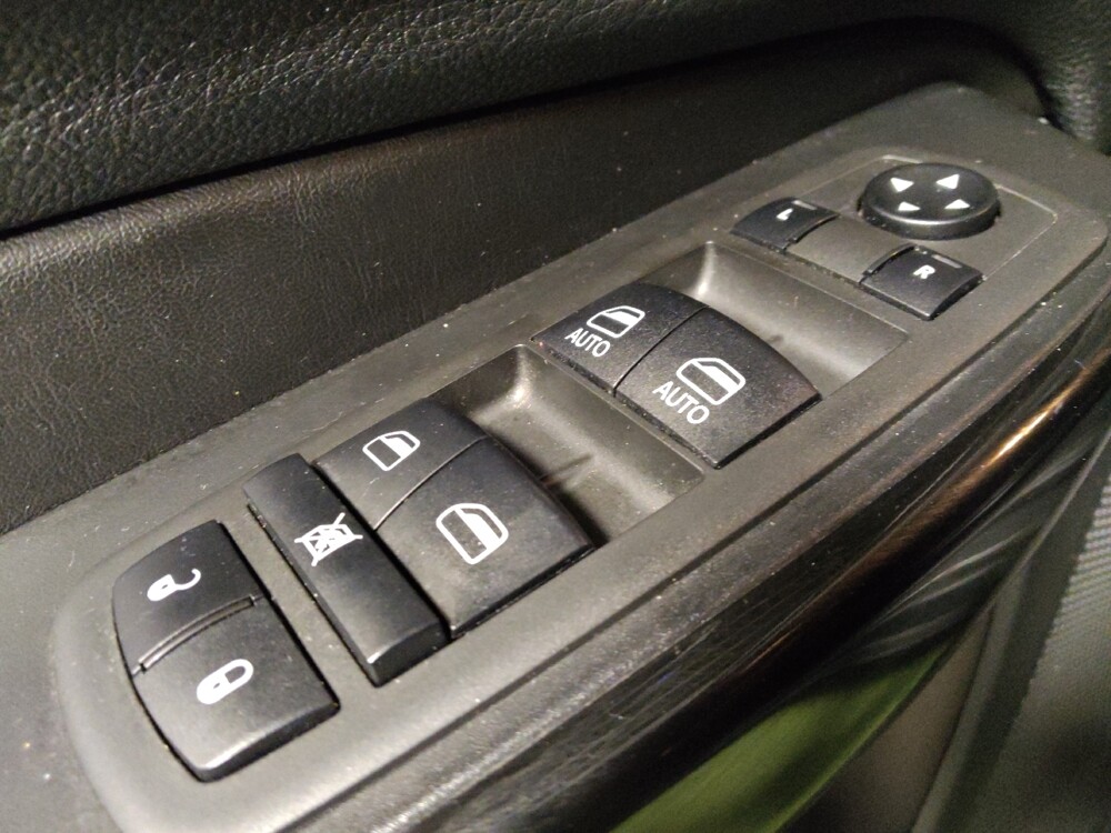 2021 Jeep Cherokee in Phoenix, AZ 85015 - 18113779 27