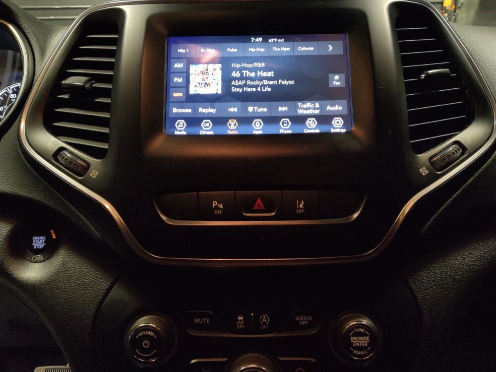 2021 Jeep Cherokee in Phoenix, AZ 85015 - 18113779 25