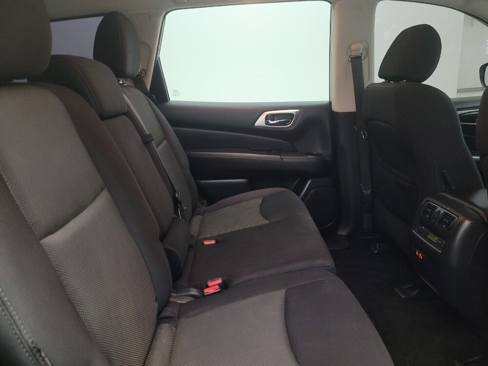 2019 Nissan Pathfinder in Phoenix, AZ 85015 - 18113783 19