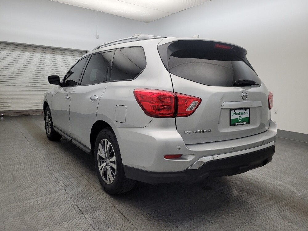 2019 Nissan Pathfinder in Phoenix, AZ 85015 - 18113783 5