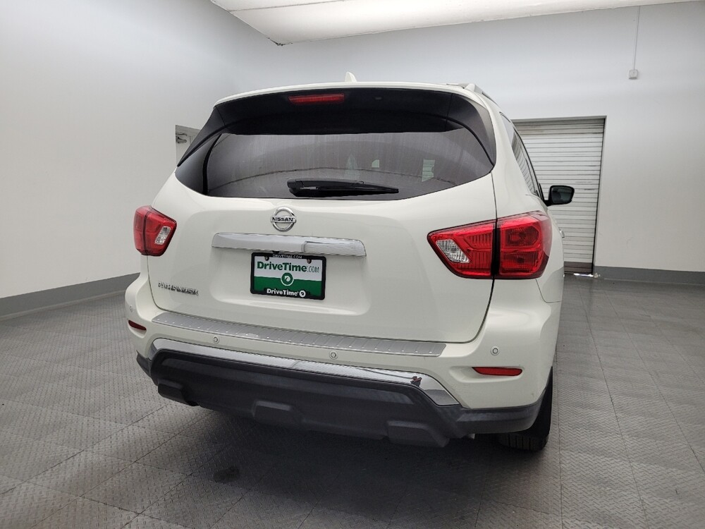 2020 Nissan Pathfinder in Glendale, AZ 85301 - 18113785 7