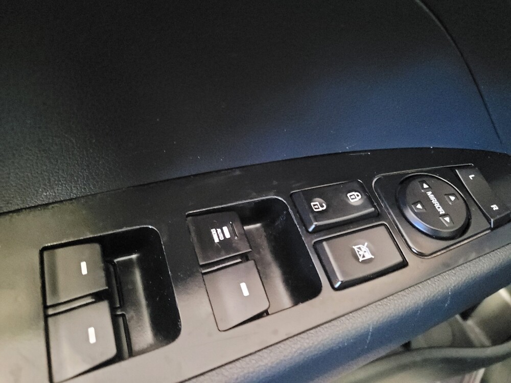 2020 Hyundai Elantra in Lakeland, FL 33815 - 18113789 27