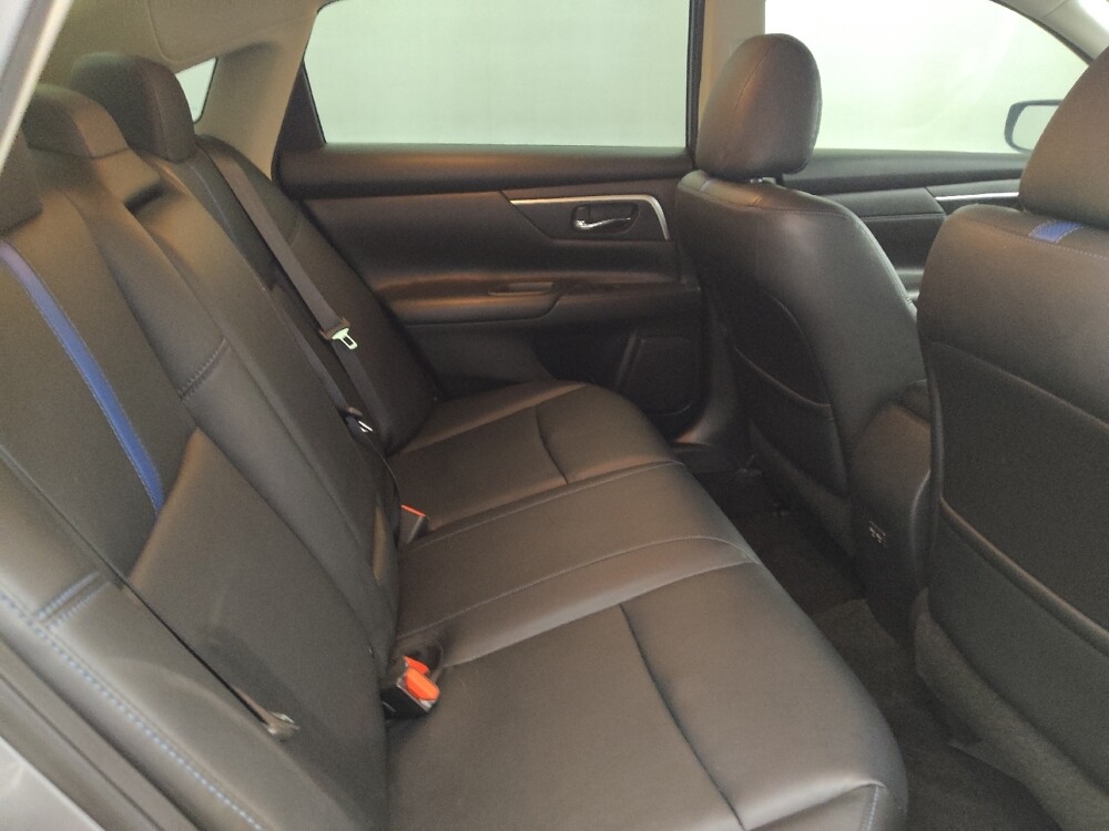 2018 Nissan Altima in Lakeland, FL 33815 - 18113790 19