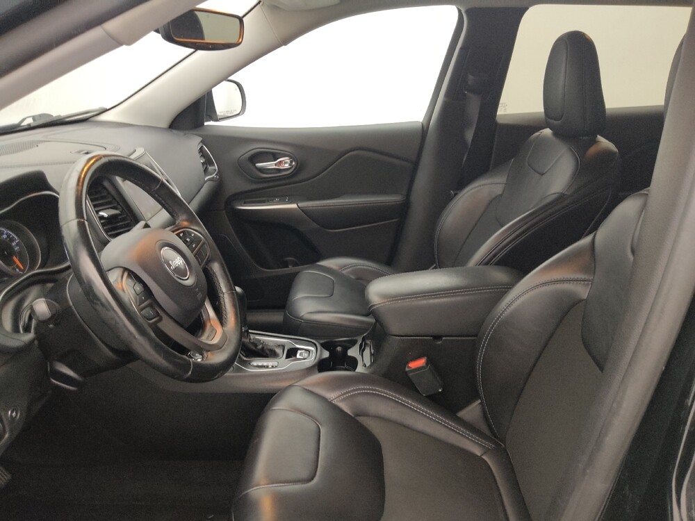 2019 Jeep Cherokee in Tampa, FL 33619 - 18113794 17