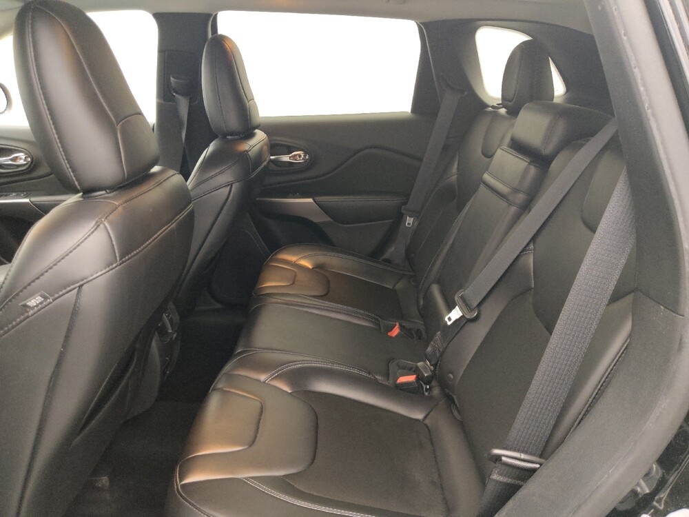 2019 Jeep Cherokee in Tampa, FL 33619 - 18113794 18