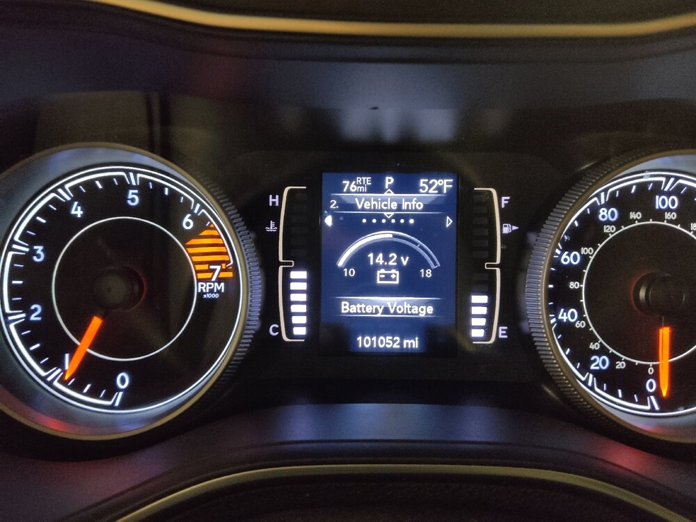 2019 Jeep Cherokee in Tampa, FL 33619 - 18113794 23