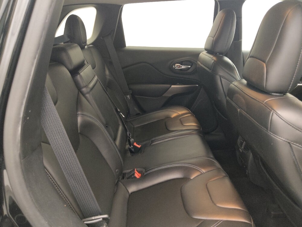 2019 Jeep Cherokee in Tampa, FL 33619 - 18113794 19