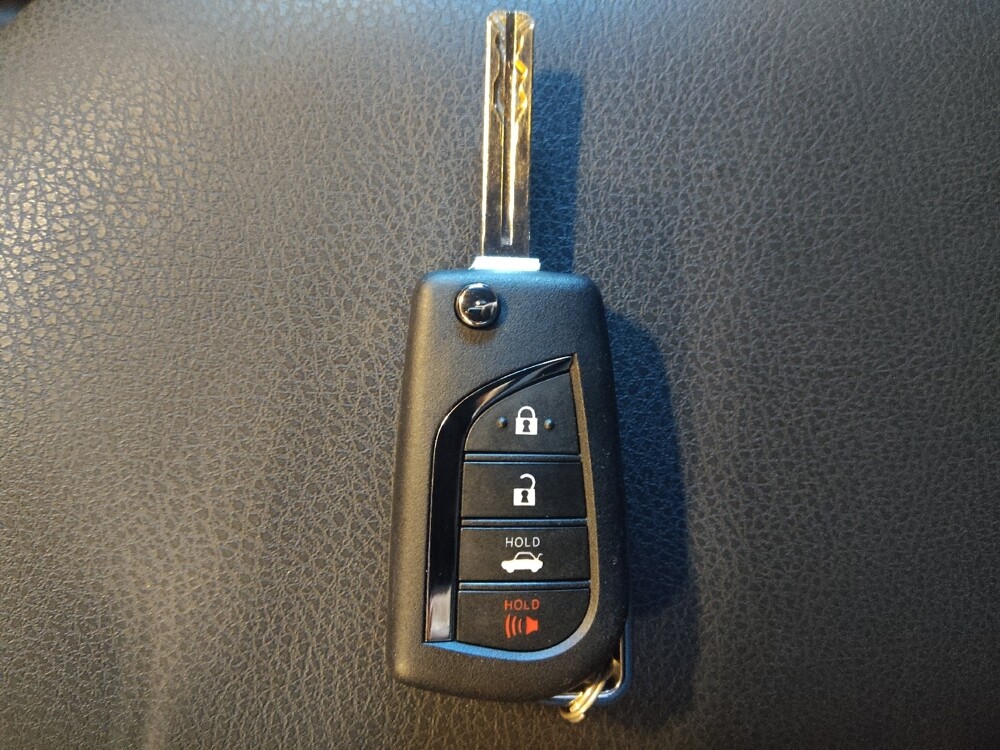 2024 Toyota Camry in Hialeah, FL 33014 - 18113822 32