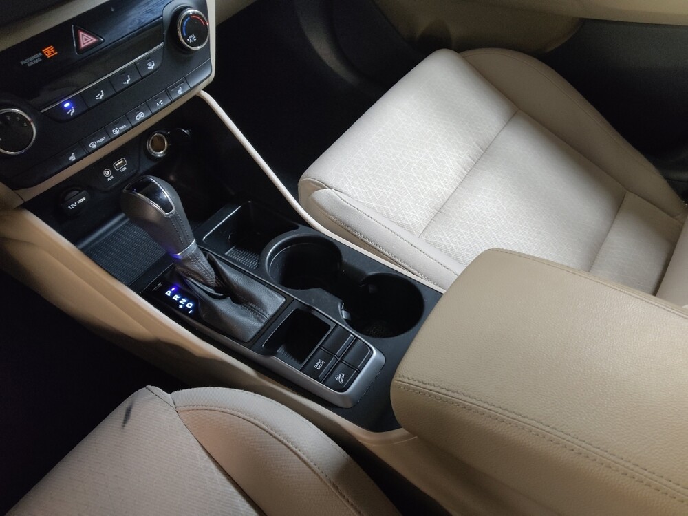 2016 Hyundai Tucson in Columbia, SC 29210 - 18113842 26