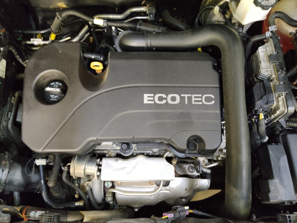 2018 Chevrolet Equinox in Greenville, SC 29607 - 18113845 30