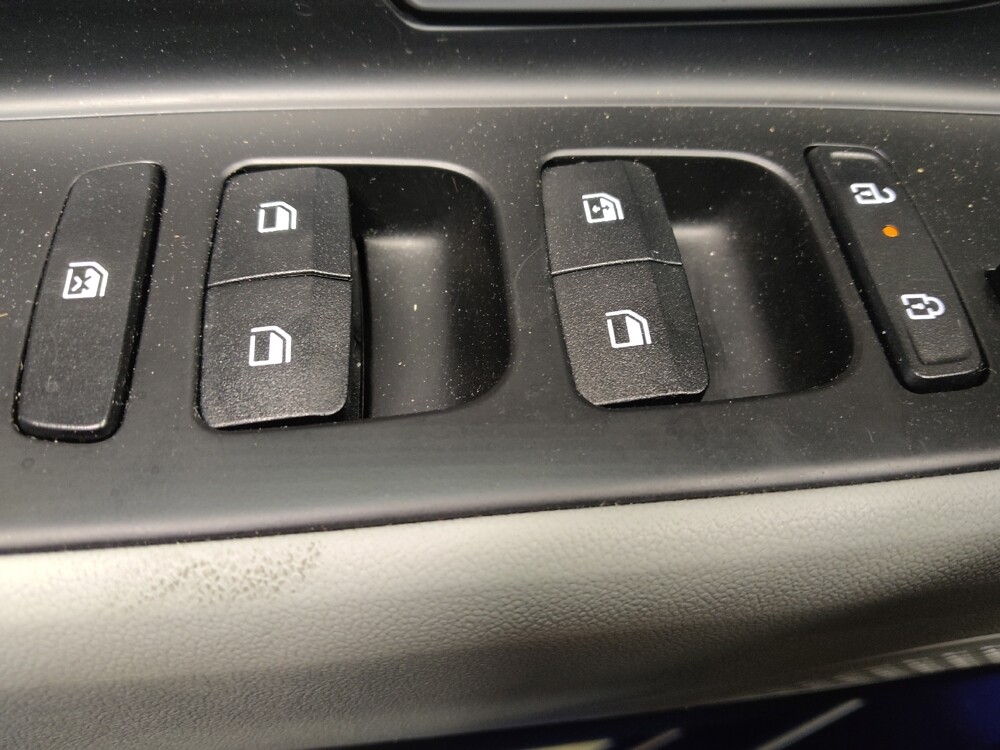 2024 Hyundai Elantra in Greenville, SC 29607 - 18113854 27