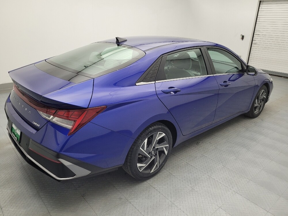 2024 Hyundai Elantra in Greenville, SC 29607 - 18113854 10