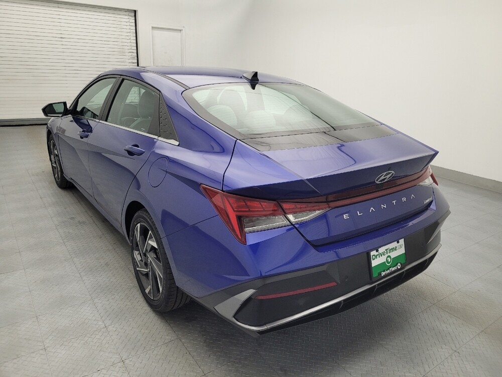 2024 Hyundai Elantra in Greenville, SC 29607 - 18113854 5