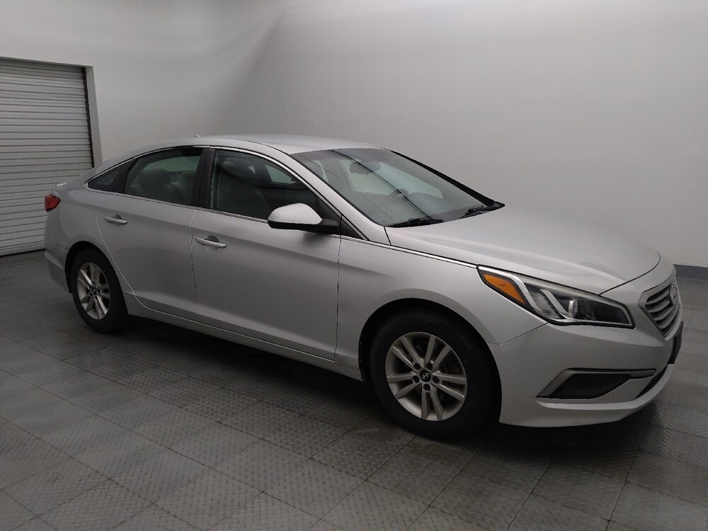 2017 Hyundai Sonata in Houston, TX 77060 - 18113871 11