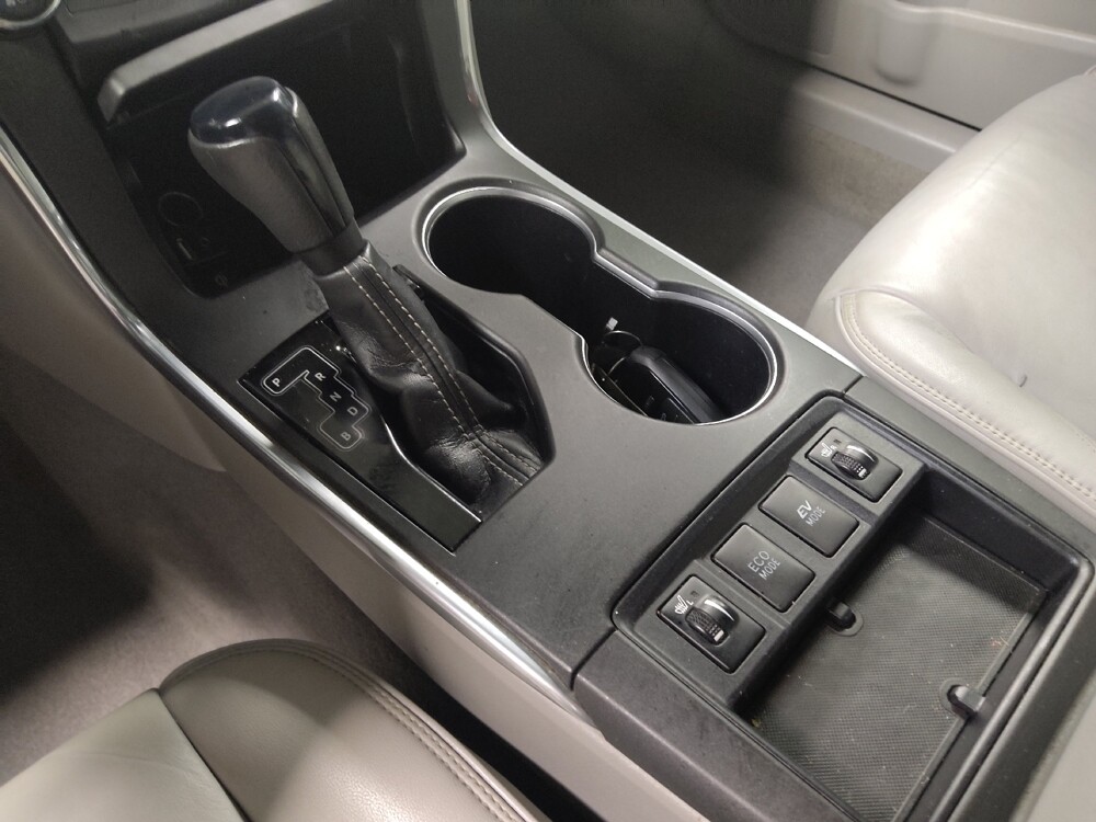 2015 Toyota Camry in Houston, TX 77060 - 18113882 26