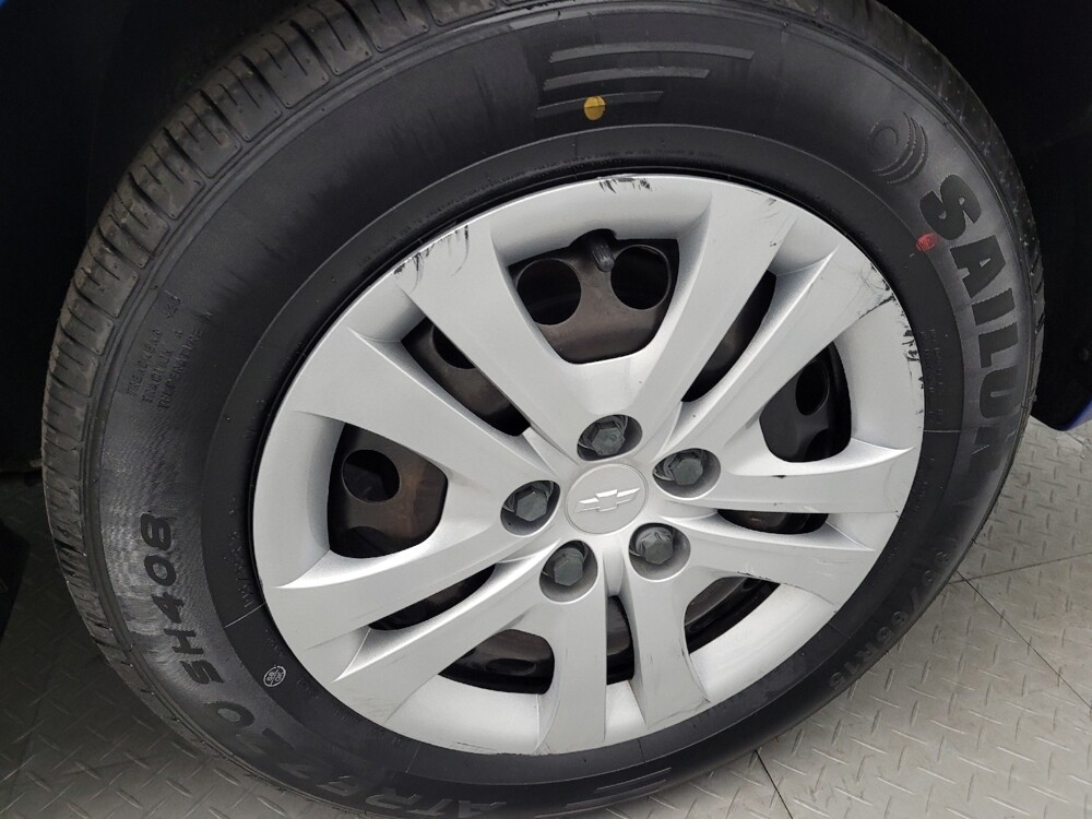 2017 Chevrolet Sonic in Toledo, OH 43617 - 18113892 31