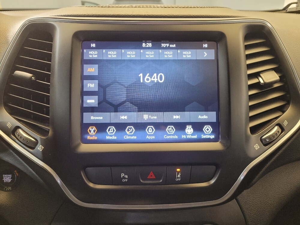 2021 Jeep Cherokee in Columbus, OH 43228 - 18113901 25