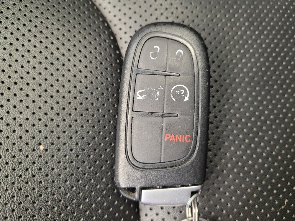 2021 Jeep Cherokee in Columbus, OH 43228 - 18113901 32