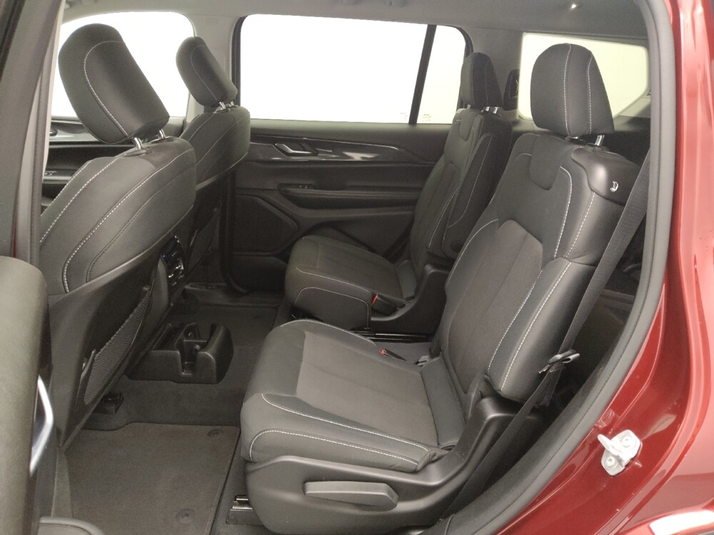 2023 Jeep Grand Cherokee L in Springfield, MO 65807 - 18113932 18