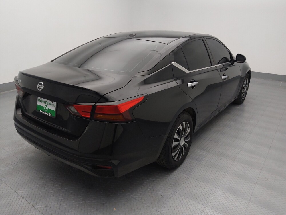 2019 Nissan Altima in Springfield, MO 65807 - 18113937 9