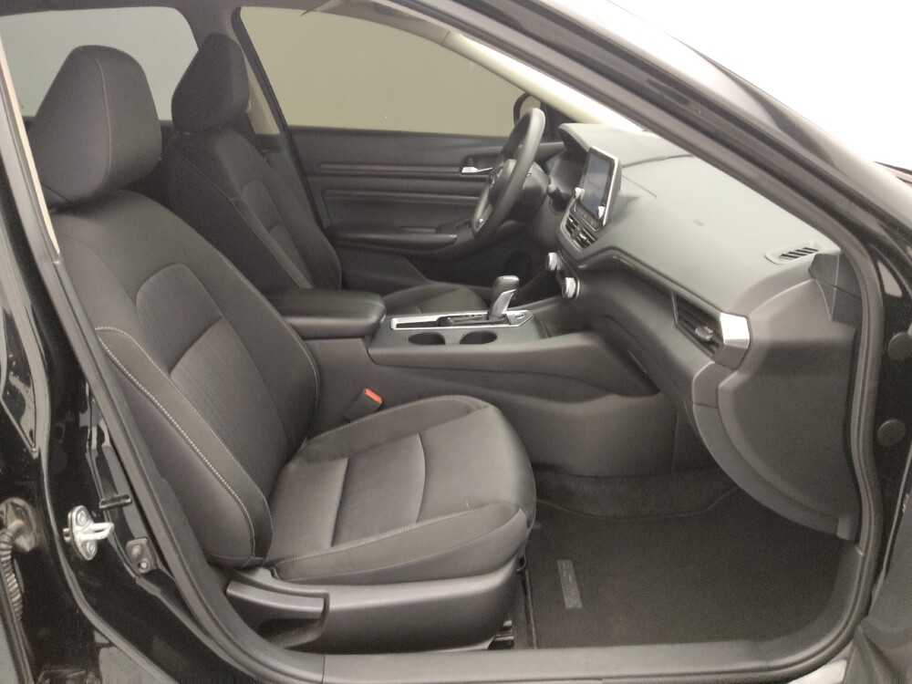 2019 Nissan Altima in Springfield, MO 65807 - 18113937 21