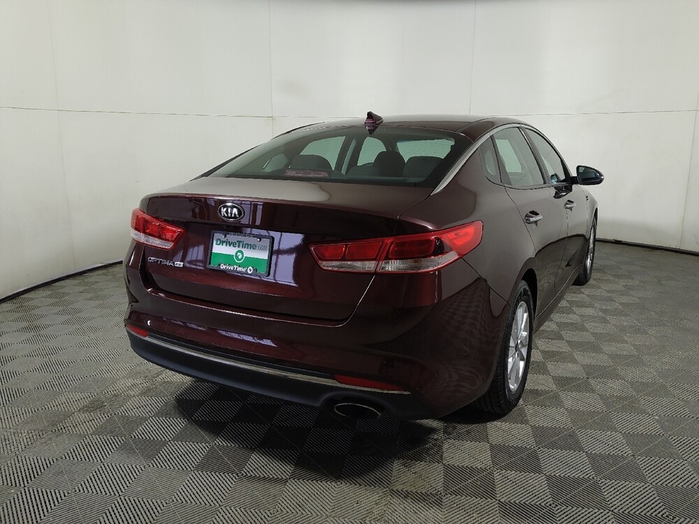 2018 Kia Optima in Midlothian, IL 60445 - 18113945 7
