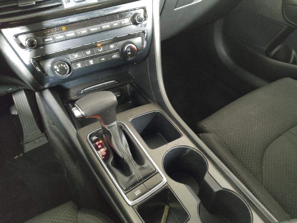 2018 Kia Optima in Midlothian, IL 60445 - 18113945 26