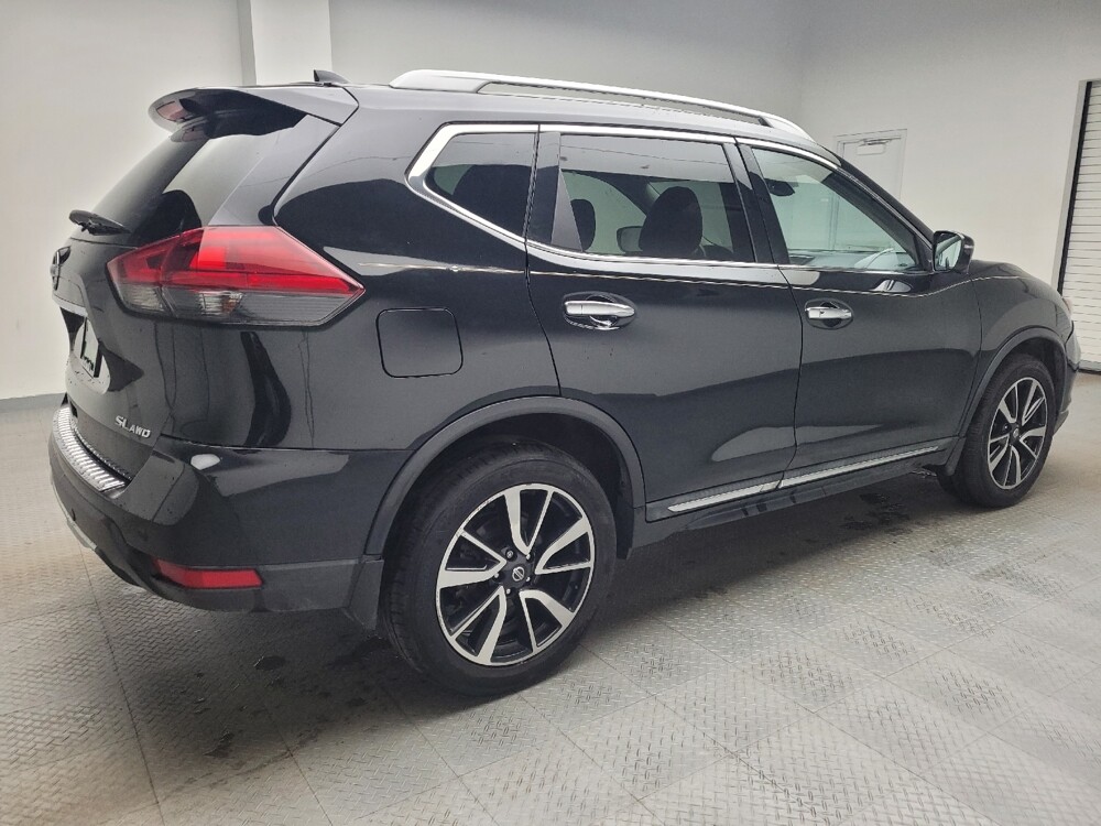 2019 Nissan Rogue in Eastpointe, MI 48021 - 18113949 10