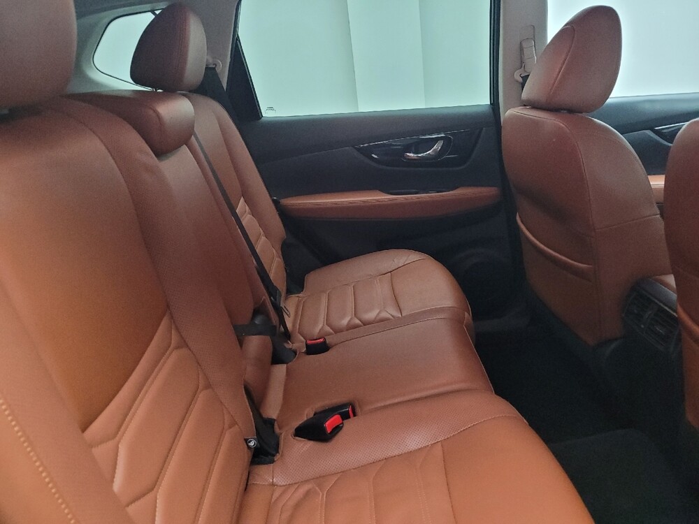 2019 Nissan Rogue in Eastpointe, MI 48021 - 18113949 19