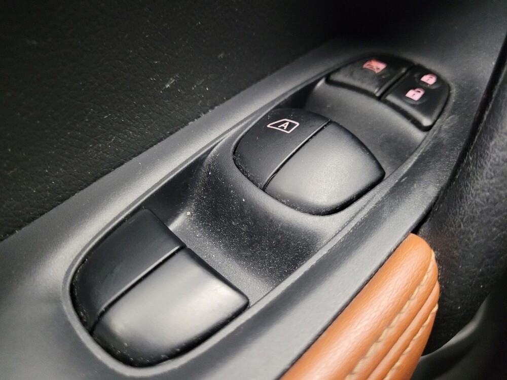 2019 Nissan Rogue in Eastpointe, MI 48021 - 18113949 27