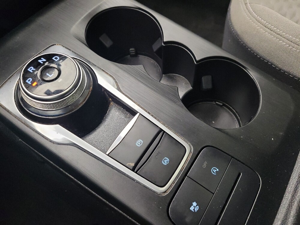 2020 Ford Escape in Taylor, MI 48180 - 18113956 26