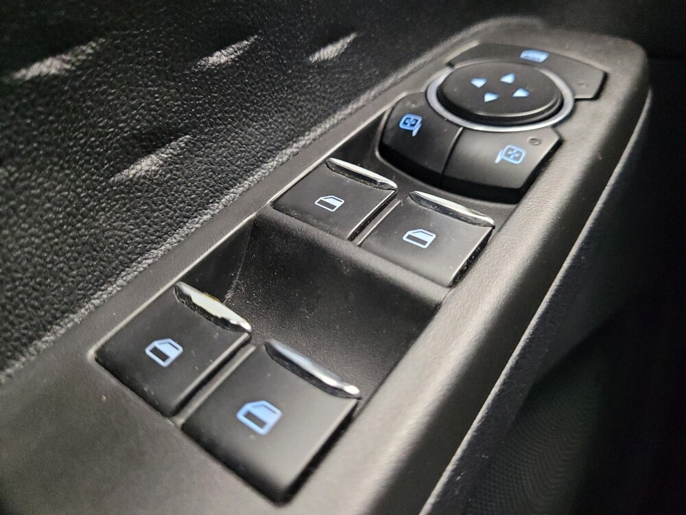 2020 Ford Escape in Taylor, MI 48180 - 18113956 27