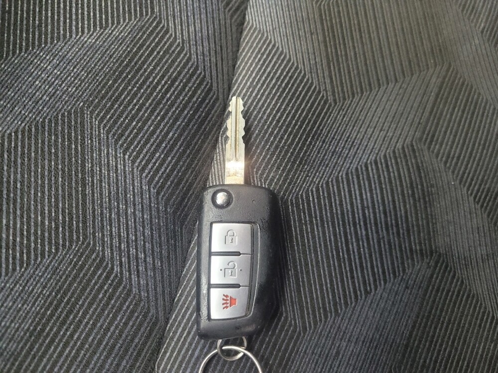 2015 Nissan Rogue in Indianapolis, IN 46222 - 18113961 32