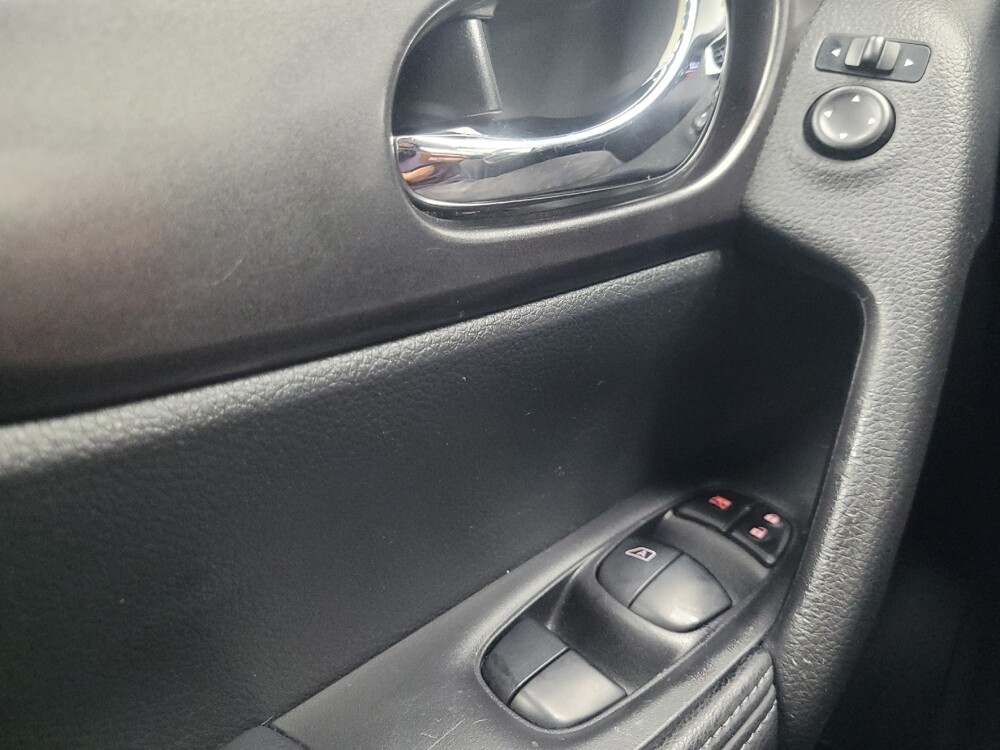 2015 Nissan Rogue in Indianapolis, IN 46222 - 18113961 27