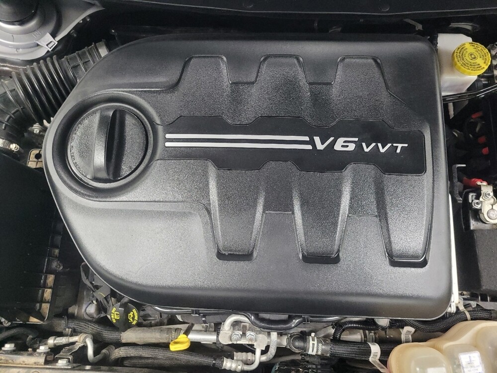 2020 Jeep Cherokee in Ft Wayne, IN 46805 - 18113966 30