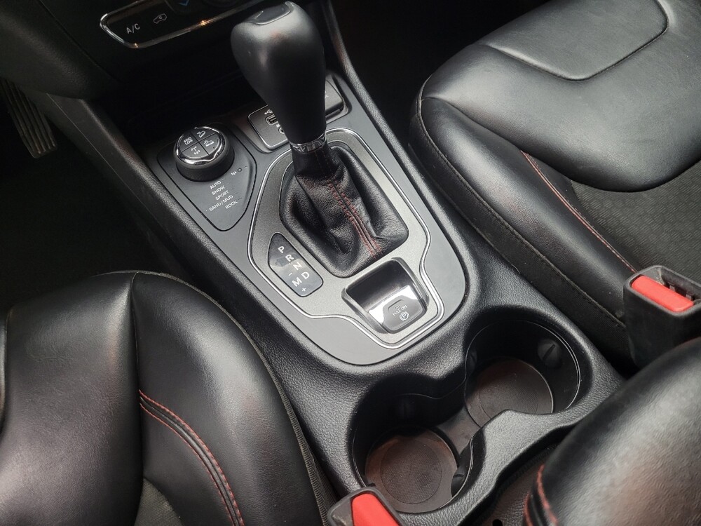 2020 Jeep Cherokee in Ft Wayne, IN 46805 - 18113966 26